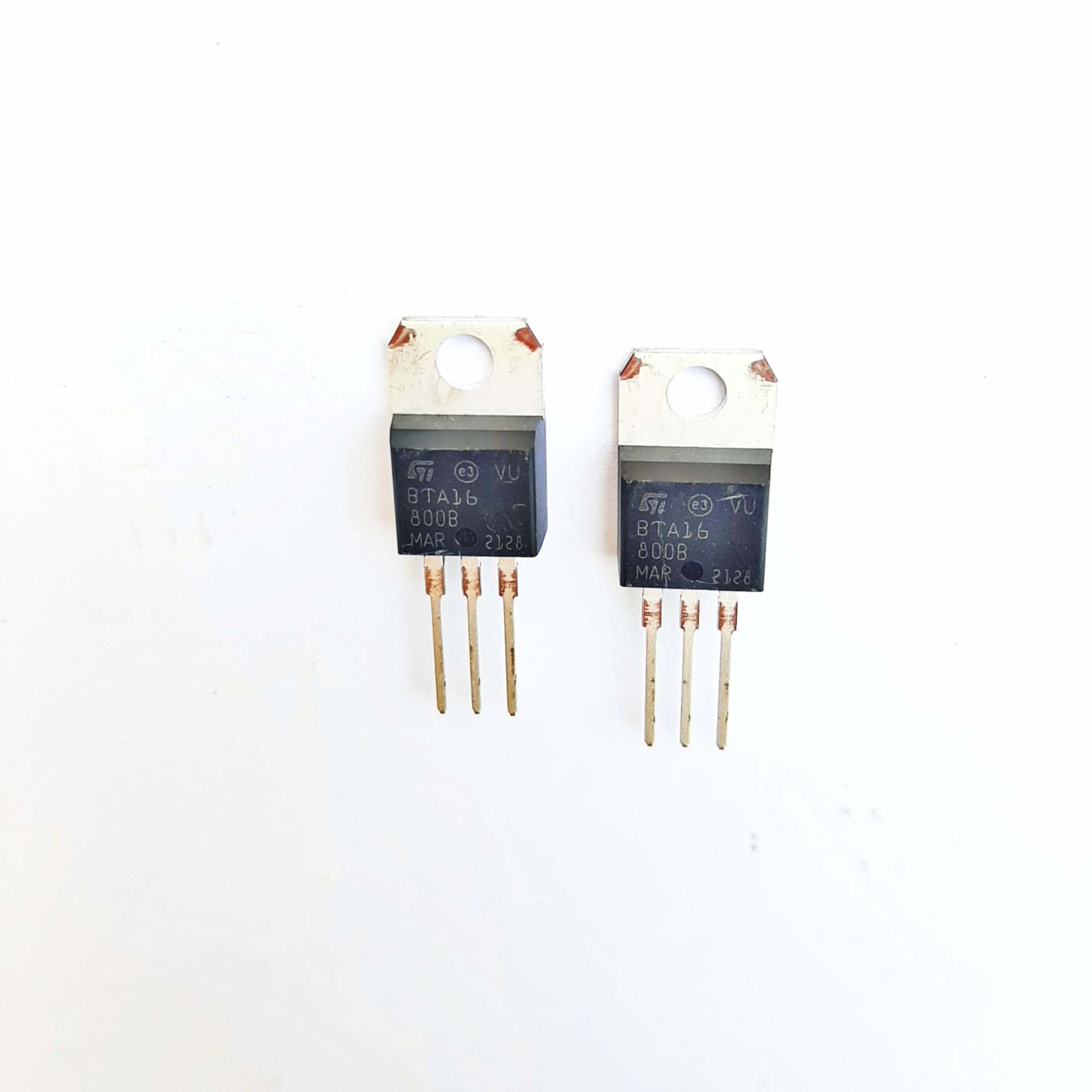 BTB16-800B 16A 800V Bidirectional Thyristor TO-220 BTB16 Triode High Power - Ichibot - View #11