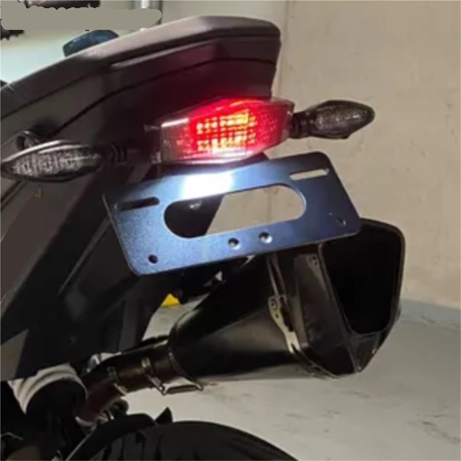 Uchwyt tablicy rejestracyjnej Rama uchwytu tylnej tablicy rejestracyjnej motocykla pasująca do modeli 790 Duke 2018-2024 i 890 Duke R 2021-2025 Ramki tablic rejestracyjnych(C)