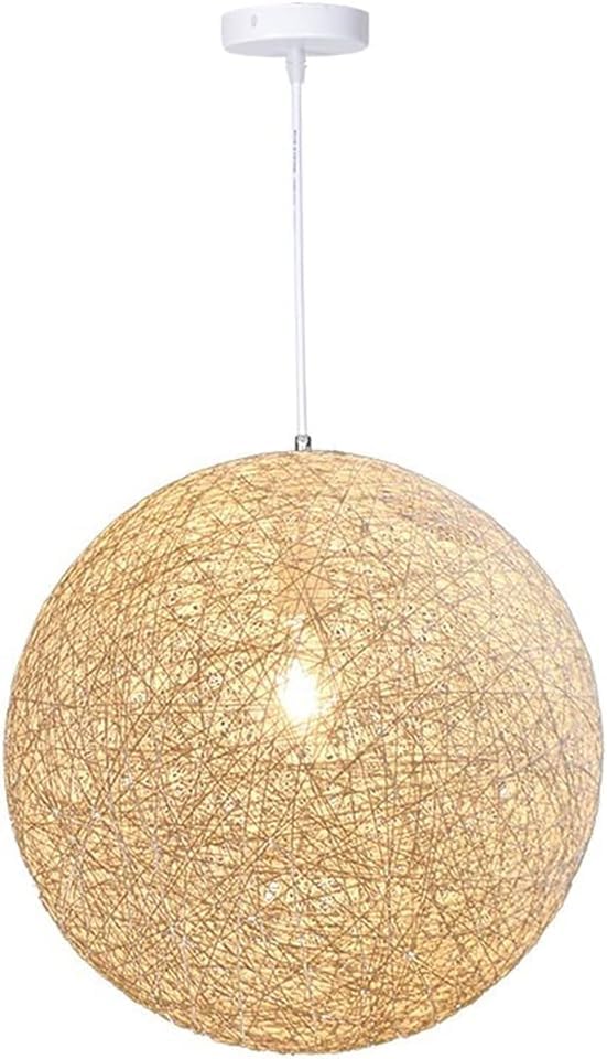 Suspension de plafond en rotin osier pour créer une ambiance de grenier cosy