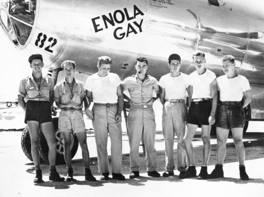 World War Ii: Enola Gay. /Ncolonel Paul W. Tibbets (Center) And