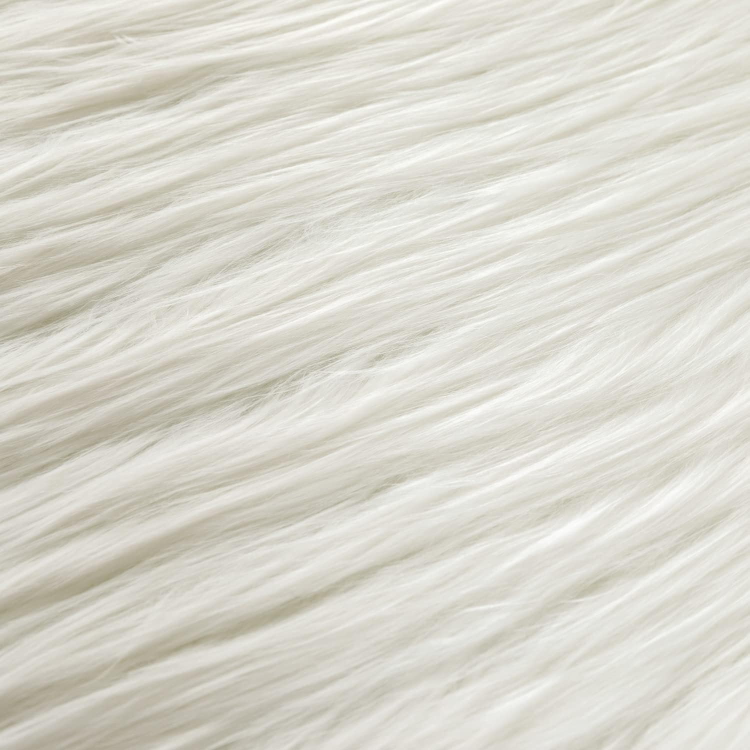 Qidkeo Faux Fur Fabric for Crafts, Gnomes, Animal Costumes, Cushions, Decorations White 10x10in
