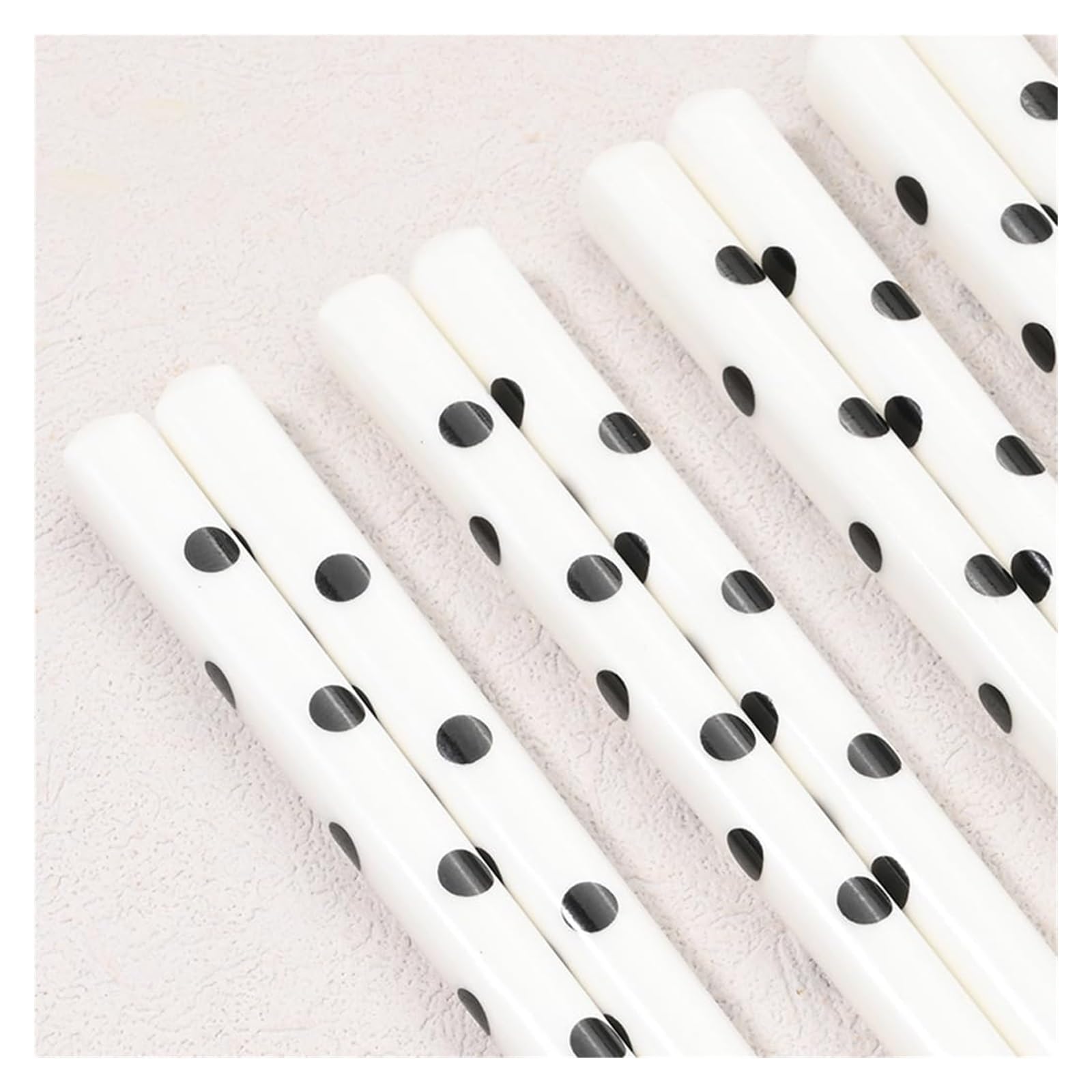 Baguettes en céramique, Coffret cadeau de baguettes réutilisables avec étui, à pointe ondulée noire en céramique d'os haute qualité 10 paires délicates