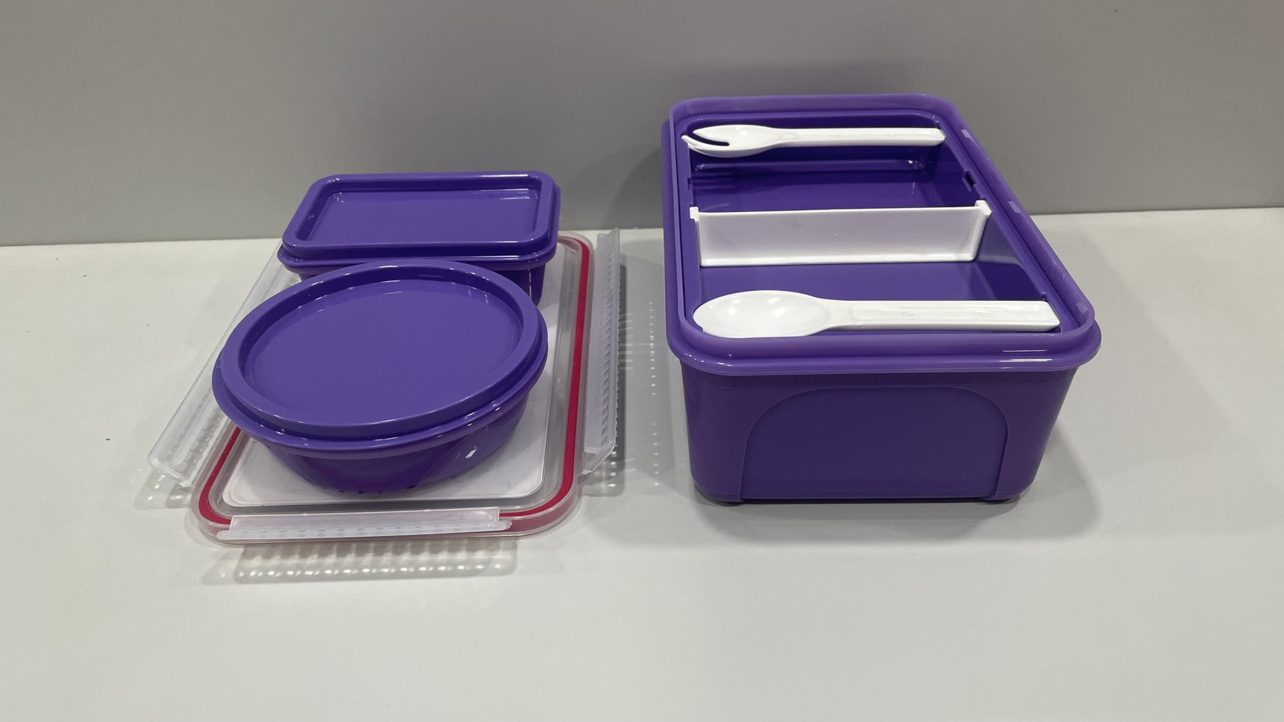 Unica 2K Office Lunch Box, Compartment Lunch Containers with Adjustable Separator, BPA-free Adult Lunch Box with Air Resistant Container, Clip-on Spoon & Fork, Unilock Lid, Microwave Safe, Voilate