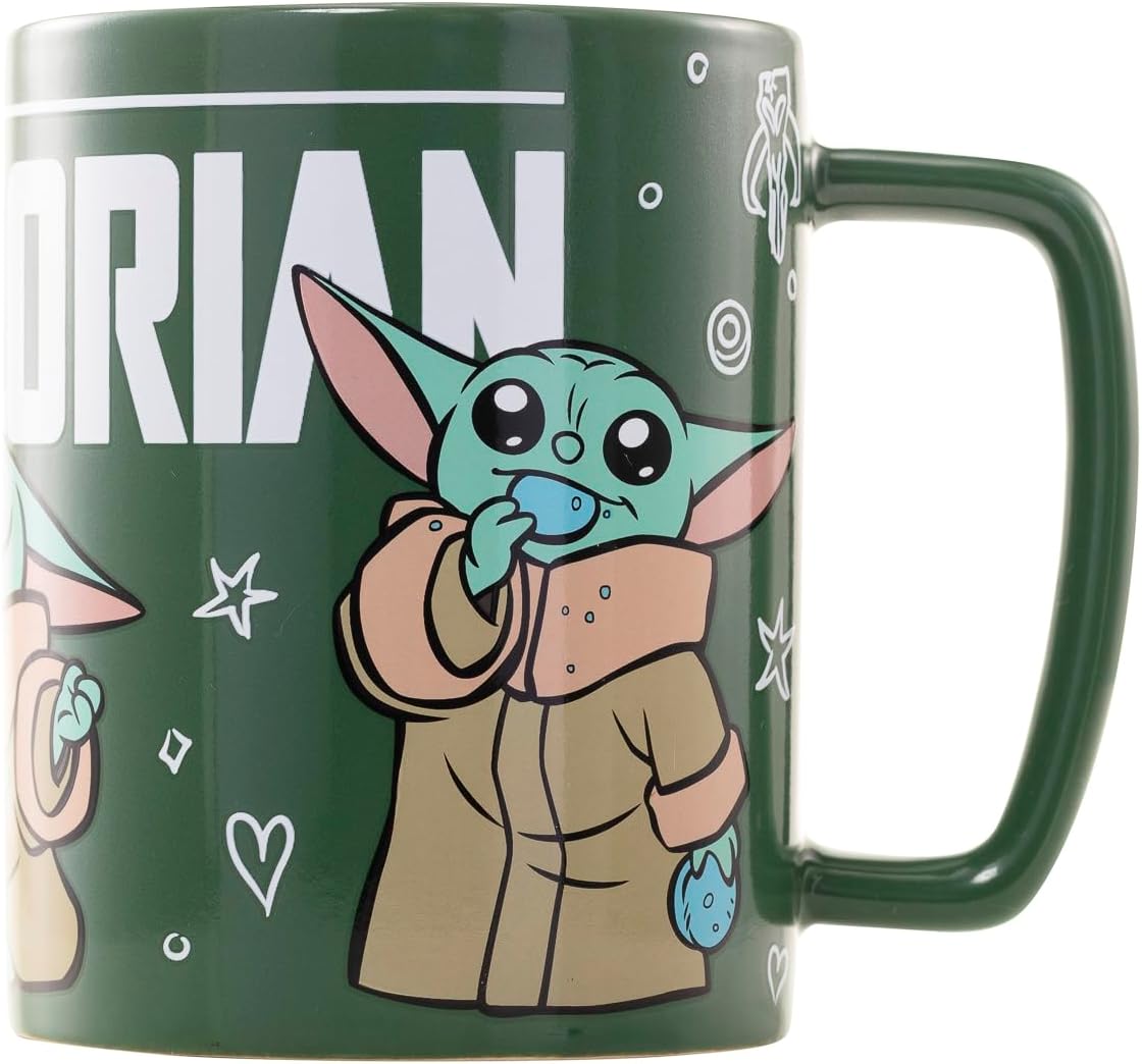 Pyramid International THE Mandalorian (GROGU) Fuzzy Mug - Cute Grogu Design, Excellent for Coffee or Tea, Comfortable Grip, Great Gift for Mandalorian Fans, Durable and Microwave Safe