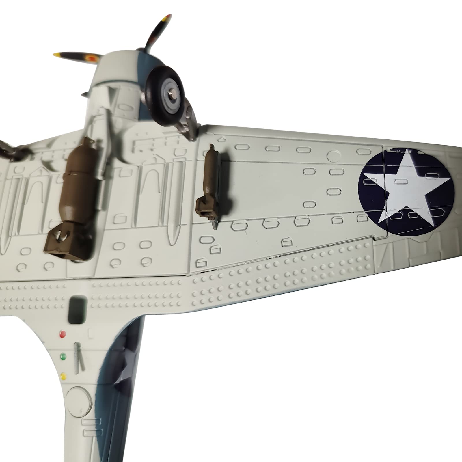 Amazon | 1:72 SBD ドーントレス 潜水爆撃機 モデルシミュレーション