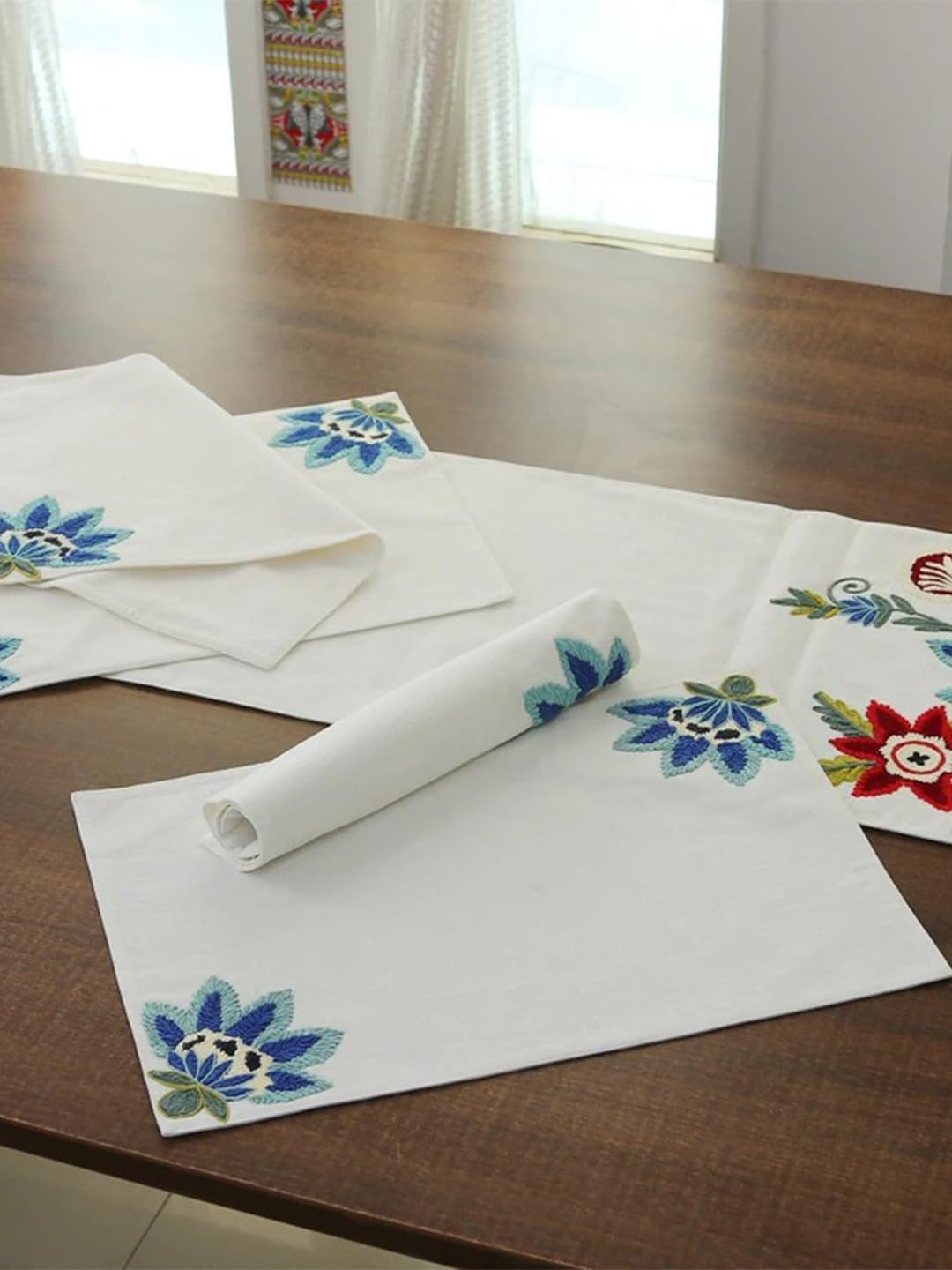 Izaafa mbroidered Table Linen Set for Dining Table (14"x72") (Hand Embroidered) 2
