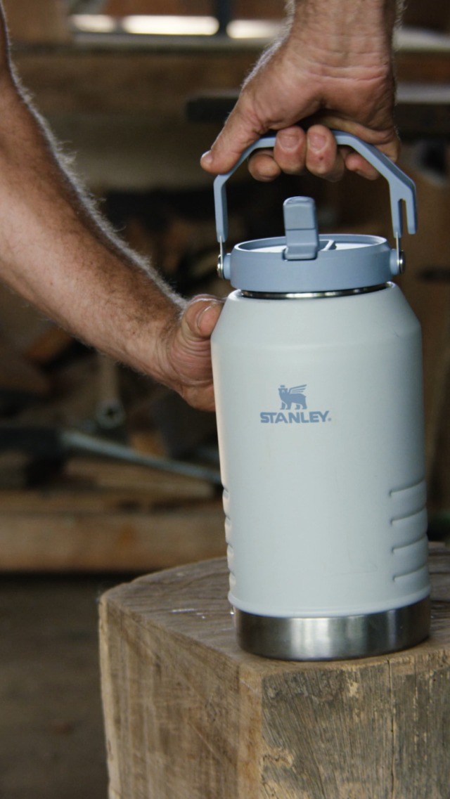 Stanley Water Bottle Stanley IceFlow 64oz Flip Straw Jug