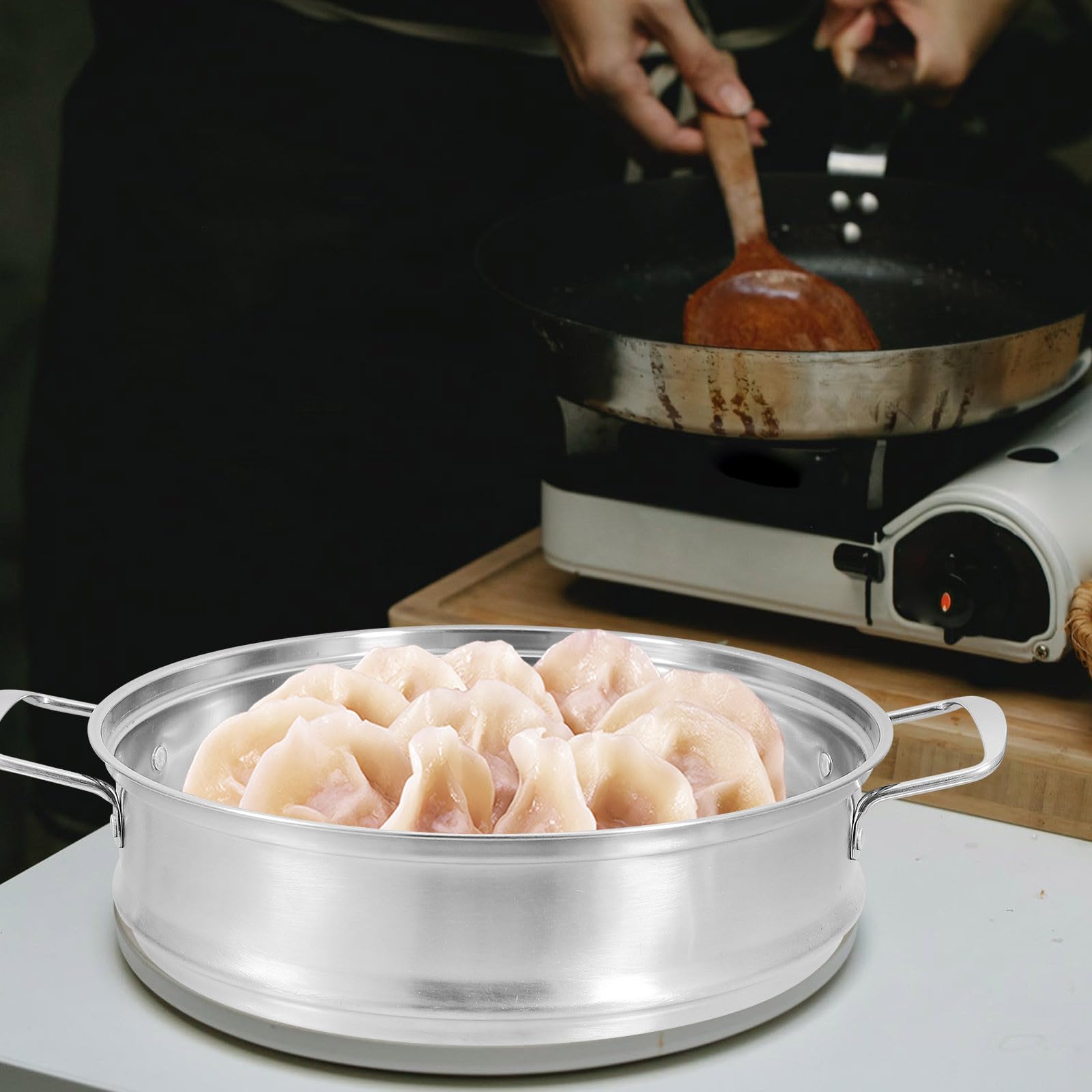 Dampfgarer aus Edelstahl mit 3 stufigem Mehrschicht Design und Glasdeckel Geeignet für Herdarten zum Schonenden Dampfgaren von Gemüse und Fleisch
