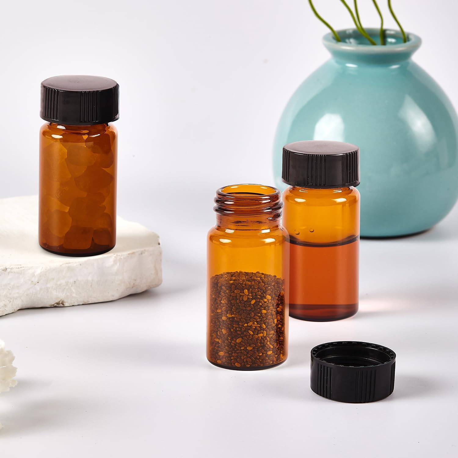 15 PCS 4ML Amber Small Liquid Sample Glass Vials with Screw Caps,1Dram 15x45mm Leak-Proof Vial, 13-425 Black Screw Cap with PE Liners for Lab, Essential Oil, Perfume, Reagents