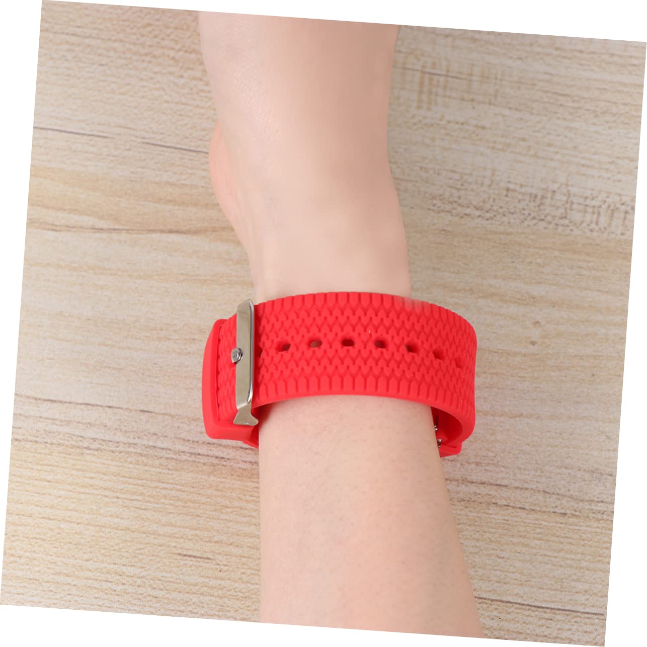 COSMEVIVI Silicone Watchband Strap for Fitness Watches Comfortable and Design for Exercise and Daily Wear