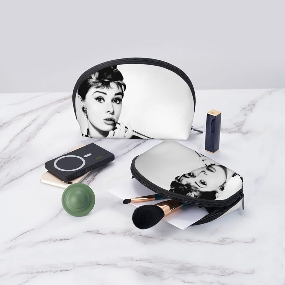 オードリー・ヘプバーン ポーチ Amazon.co.jp: 化粧ポーチ レザー オードリー・ヘップバーン