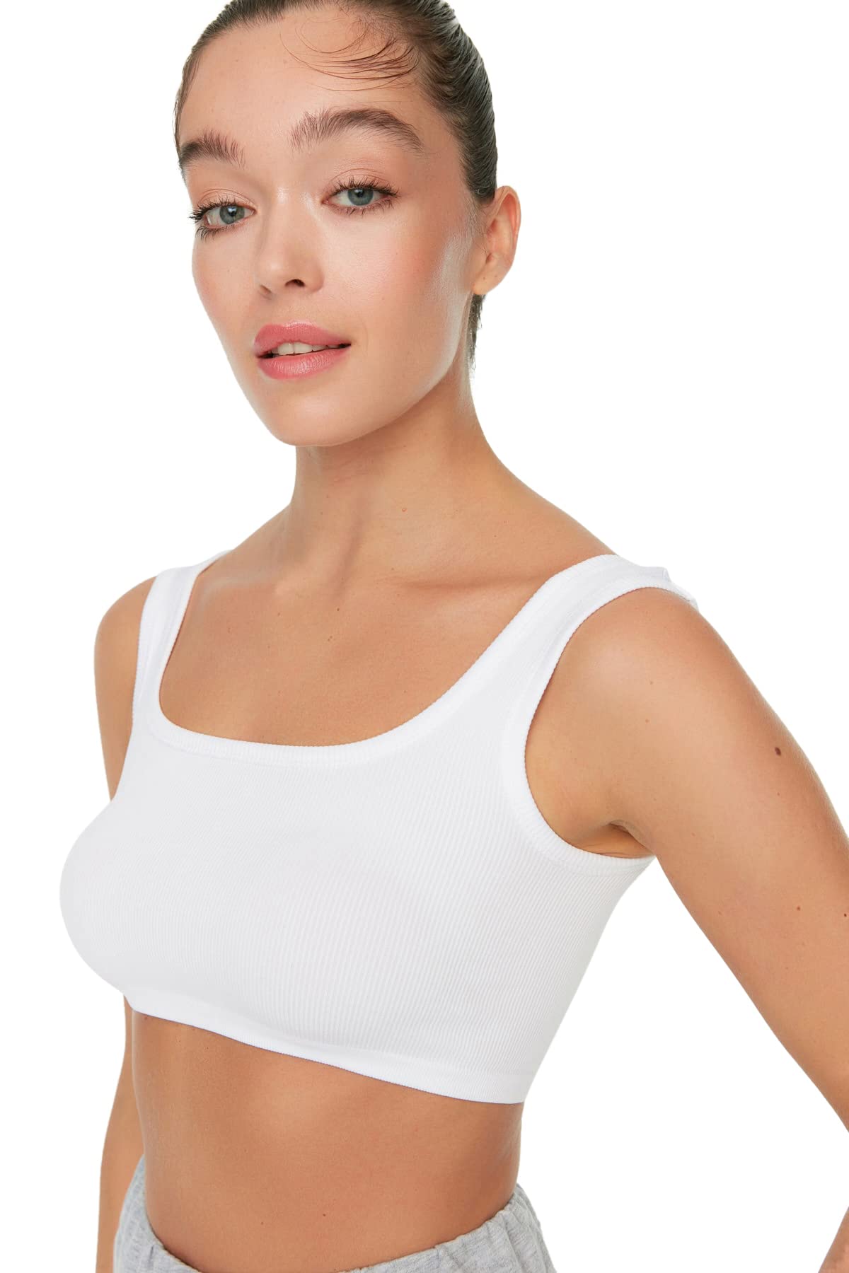 Trendyol Women's Sportswear Crop Square Collar Knit Sports Bra, White, X-Small