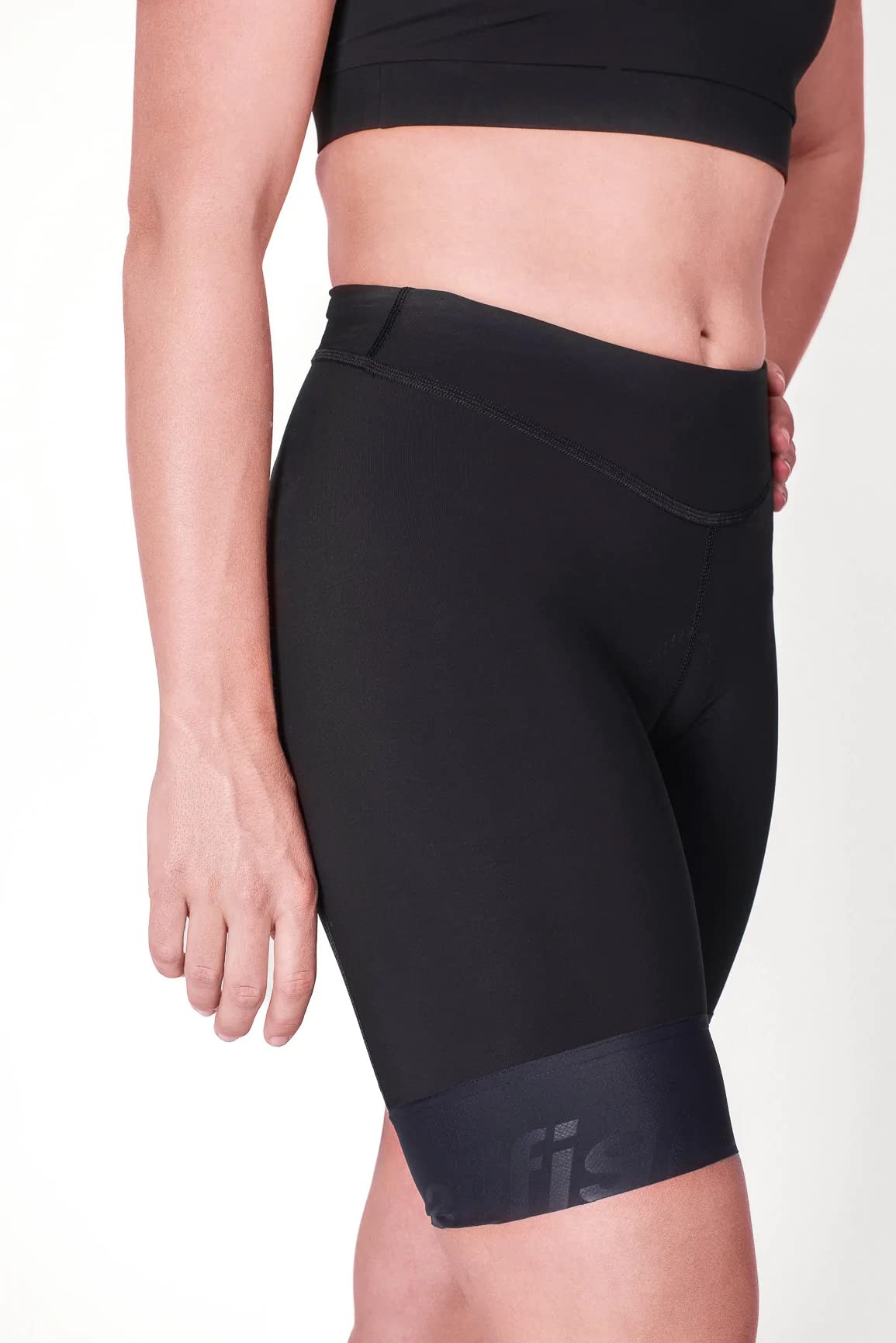Sailfish® Triathlon Hose Damen Trishort Perform | Kompressionsshorts mit Sitzpolster für Wettkampf & Training | Funktionale Trishorts Damen für Radfahren, Laufen & Triathlon