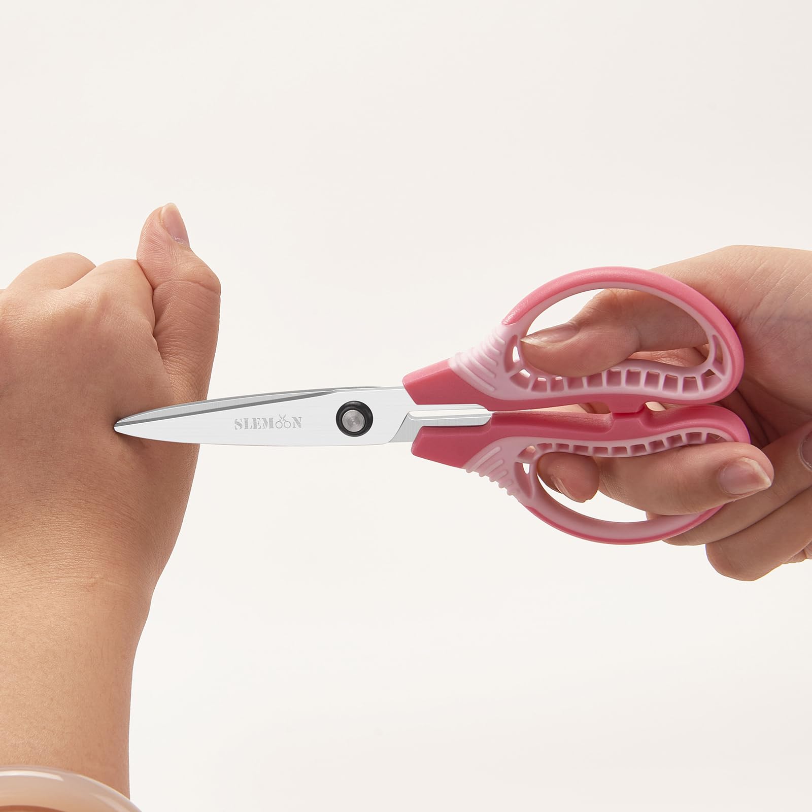 Kinderschere, 17,8 cm, spitze Spitze, rechts/links, mit Schutzhülle, weiche ABS-Griffe und Edelstahlklingen, ultra-langlebig für Klassenzimmer, Zuhause, Schule, täglichen Gebrauch (3er-Pack)