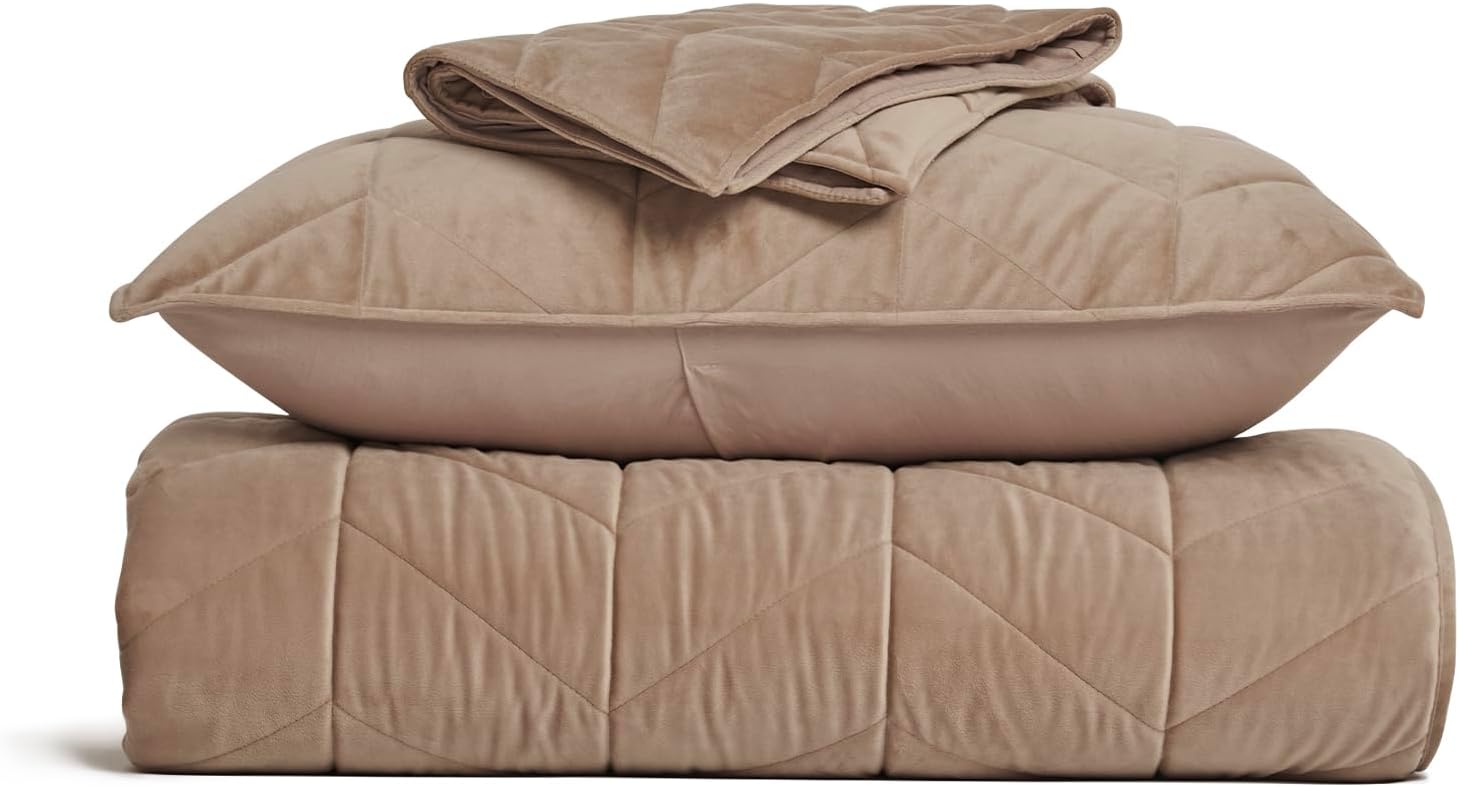 EVERGRACE 3 Pieces Luxurious Queen Velvet Quilts, Ultra Soft Lightweight Velvet Comforter Set, Matelasse Oversized Diamond Bedspread Coverlet for All Season with 2 Shams, Khaki Tan, 92"x96" - Image 8