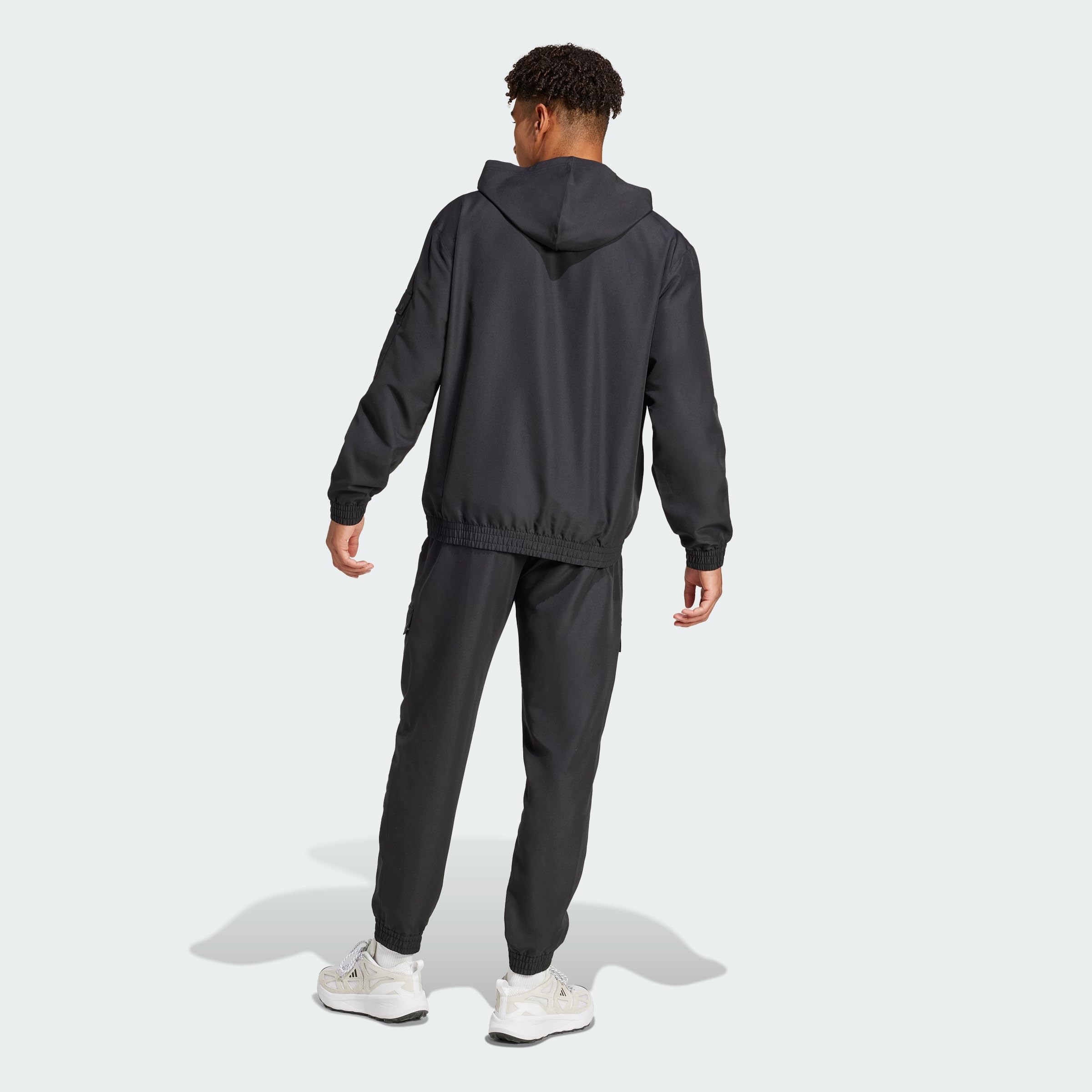 adidas Sportswear Woven Cargo Tracksuit Chándal Hombre (Pack de 1)