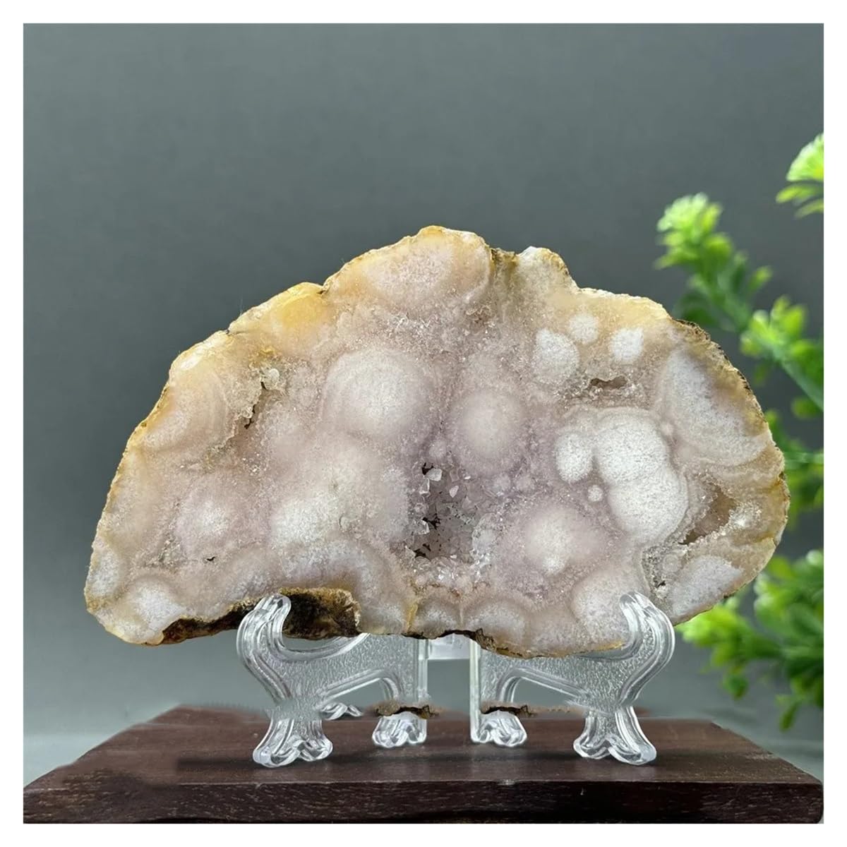 Agate rose naturelle en fleur piece de collection 106mm