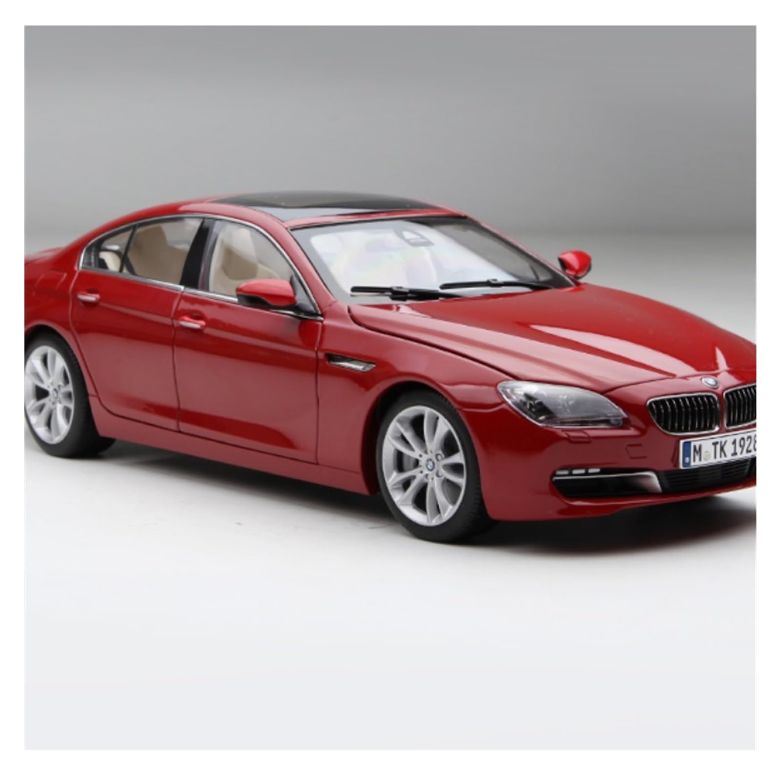 BMW 6シリーズ 1/18スケール ミニチュア BMW 6シリーズ 1/18スケール ミニチュア