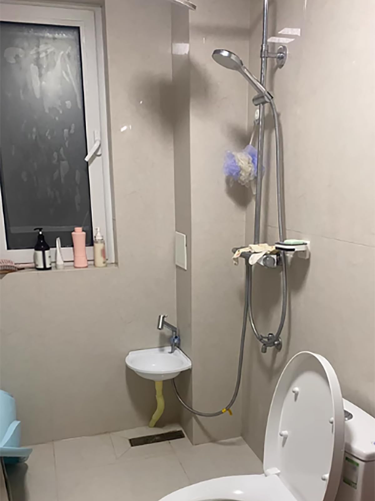 Lavello Ovale, 40x28x14cm Lavatoio Lavapanni Monoblocco in Resina PP | Lavello Angolare da Bagno per Interno e Esterno Lavanderia Garage Bagno Guardaroba WC Bianco Rubinetto A
