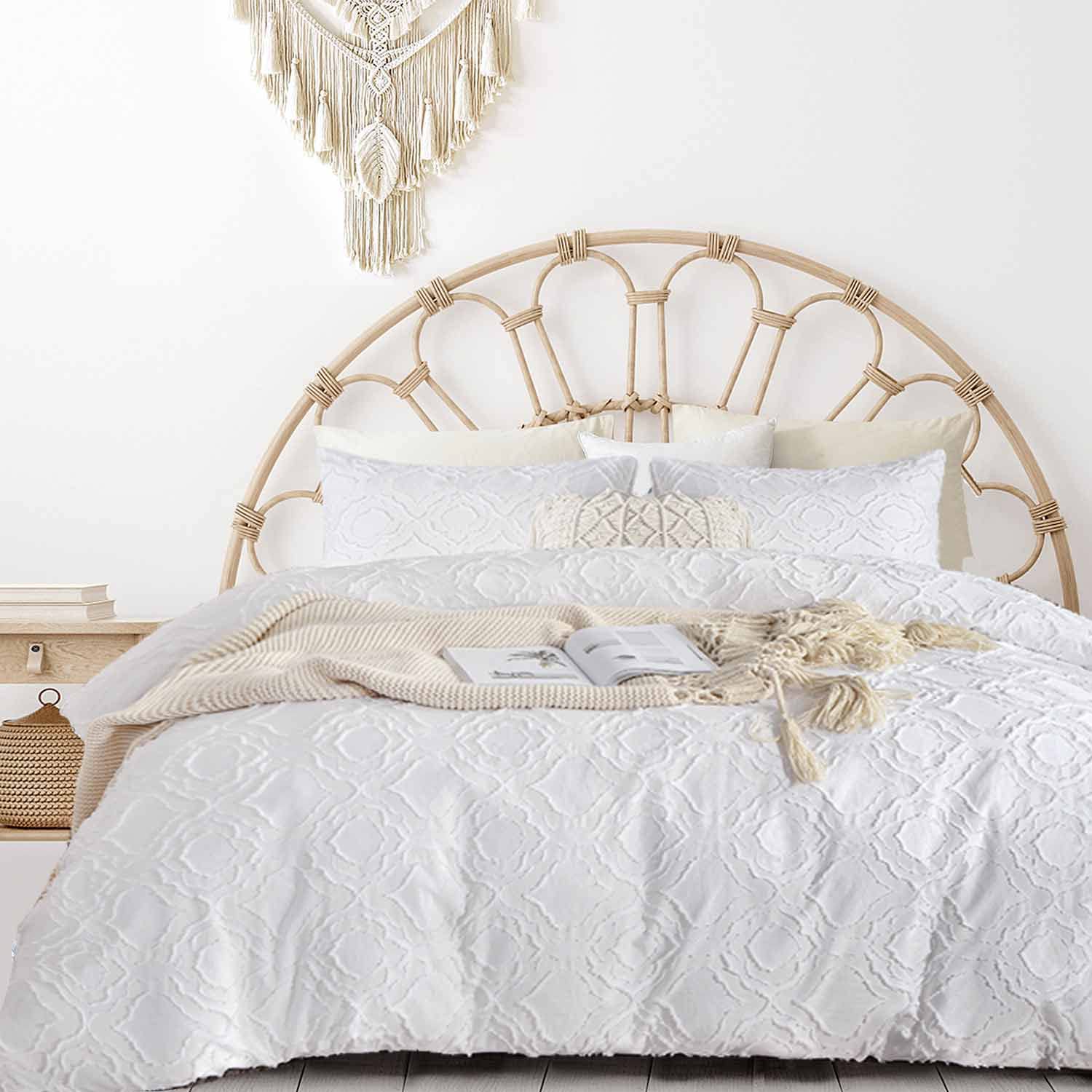 Nanko Tufted Queen Duvet Cover White Embroidery Jacquard Boho Soft Shabby Chic 3pc 90x90 Luxury Soft Microfiber Down Comforter Bedding Cover - Farmhouse for Men and Women Geometry Paisley Floral