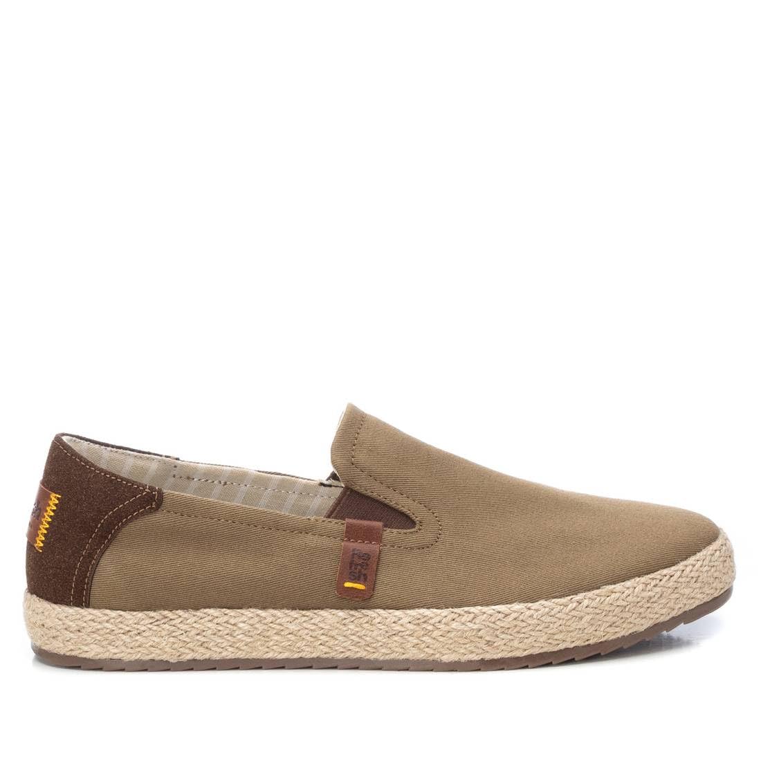 REFRESH - Zapatilla Hombre Taupe - Calzado Cómodo y Versátil - Moda Casual - Modelo 17172302 (Talla 43)