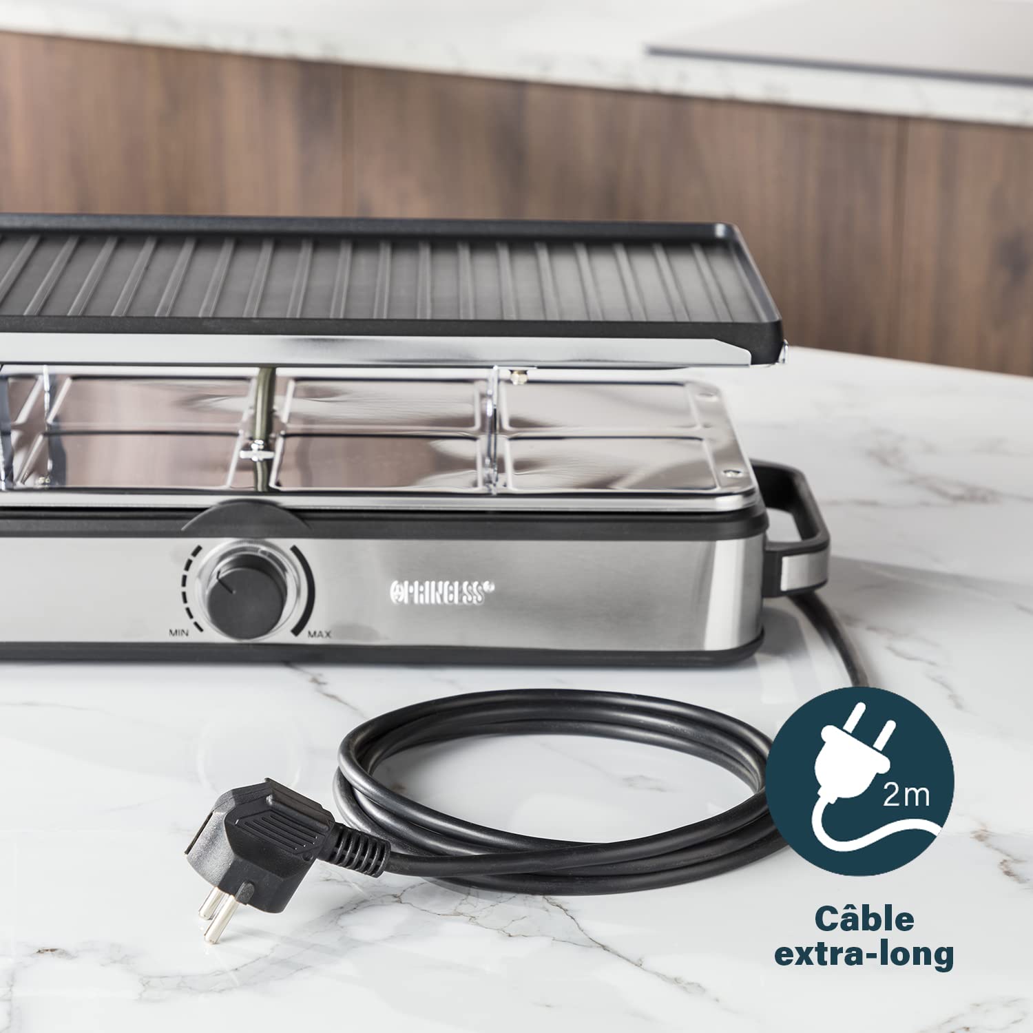 Princess Appareil à Raclette Deluxe, Pour 8 Personnes, Plaque Réversible Grill et Pierre à Cuire 42 x 21 cm, Thermostat Intégré, Finition Inox Facile à Nettoyer, 1400 W, Noir, 01.162645.01.001