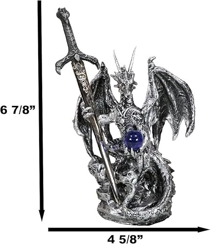 Miniatura 9 de Ebros Gift Dragón de plata legendario que lleva orbe mágico y espada Excalibur abrelatas, escultura decorativa para el hogar y la oficina, escultura