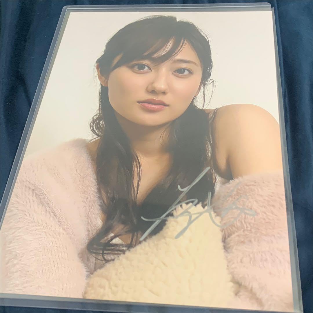 Amazon.co.jp: 公式品 奥山かずさ トレカ 直筆サイン入りA4 Amazon.co.jp: 公式品 奥山かずさ トレカ 直筆サイン入りA4