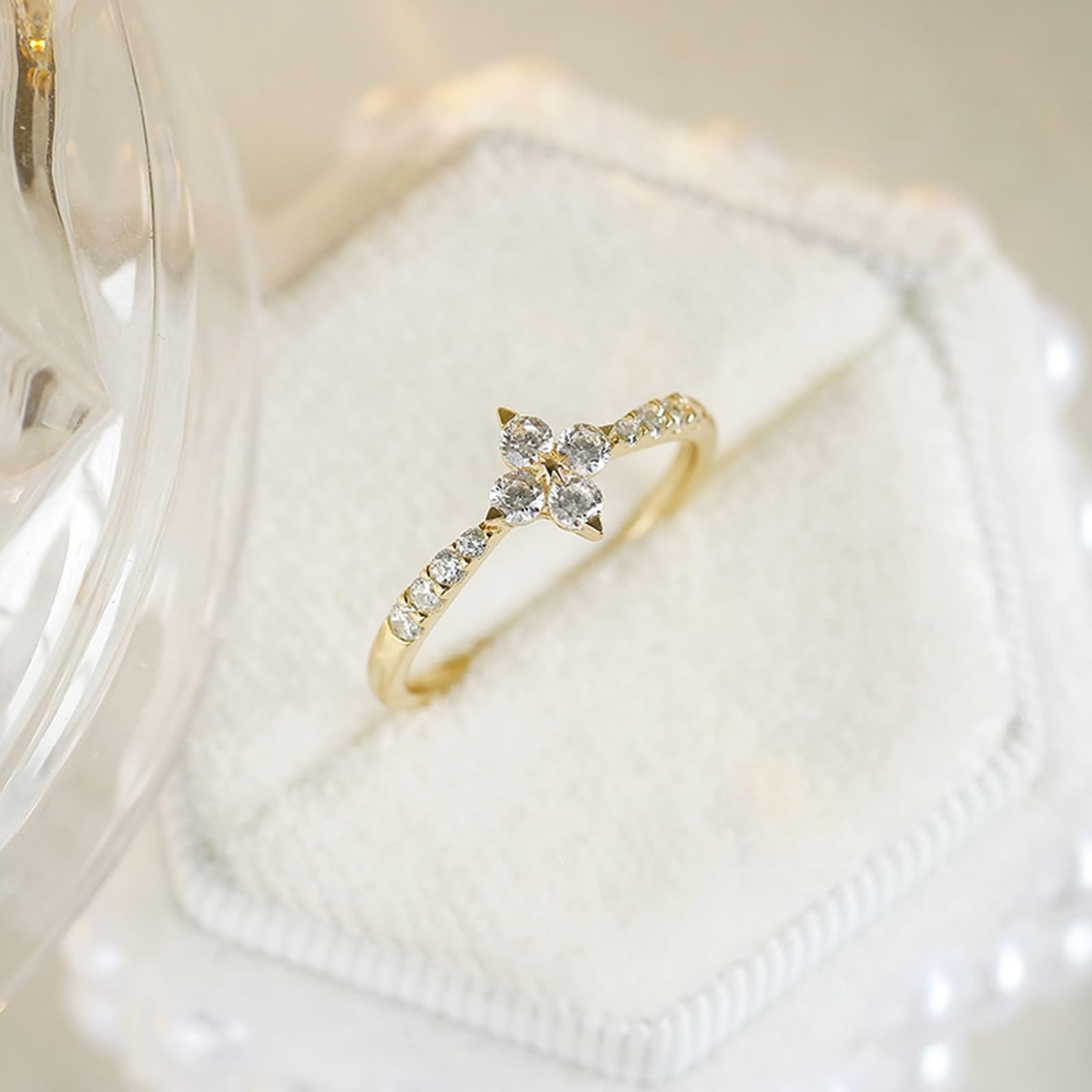 Fede nuziale in oro giallo Au 375/585/750 con moissanite, a forma di fiore