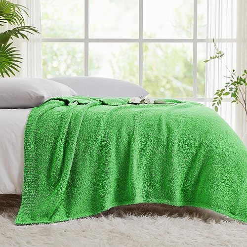 Image of CYMULA Super Soft Green Throw Blanket - Lightweight Plush Fuzzy Fluffy Warm Cozy Blankets and Throws for Sofa Bed All Season Use, 50x60 inches