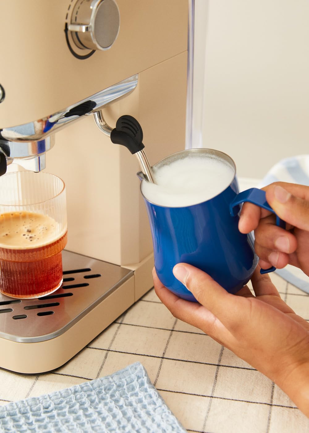 CREATE / THERA CLASSIC COMPACT/Cafetera express arena / 20 bares, semiatuomática, función café frío, brazo doble salida, depósito 1,2L, café molido y monodosis ESE 55mm, con vaporizador, 1350W