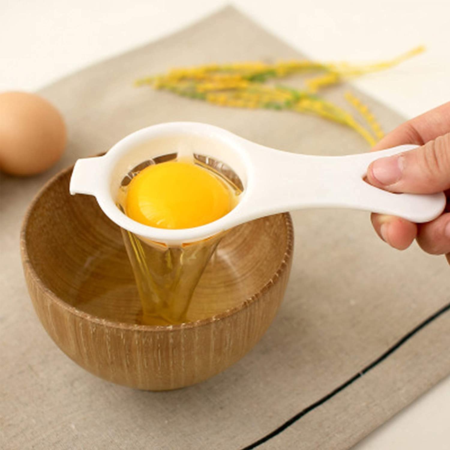 NAIDEV 2 PCs Egg Separator Egg Yolk Protein Separator Egg Funnel Spoon Sieve Kitchen Gadgets Size 13 cm (Random Color) (2) 3