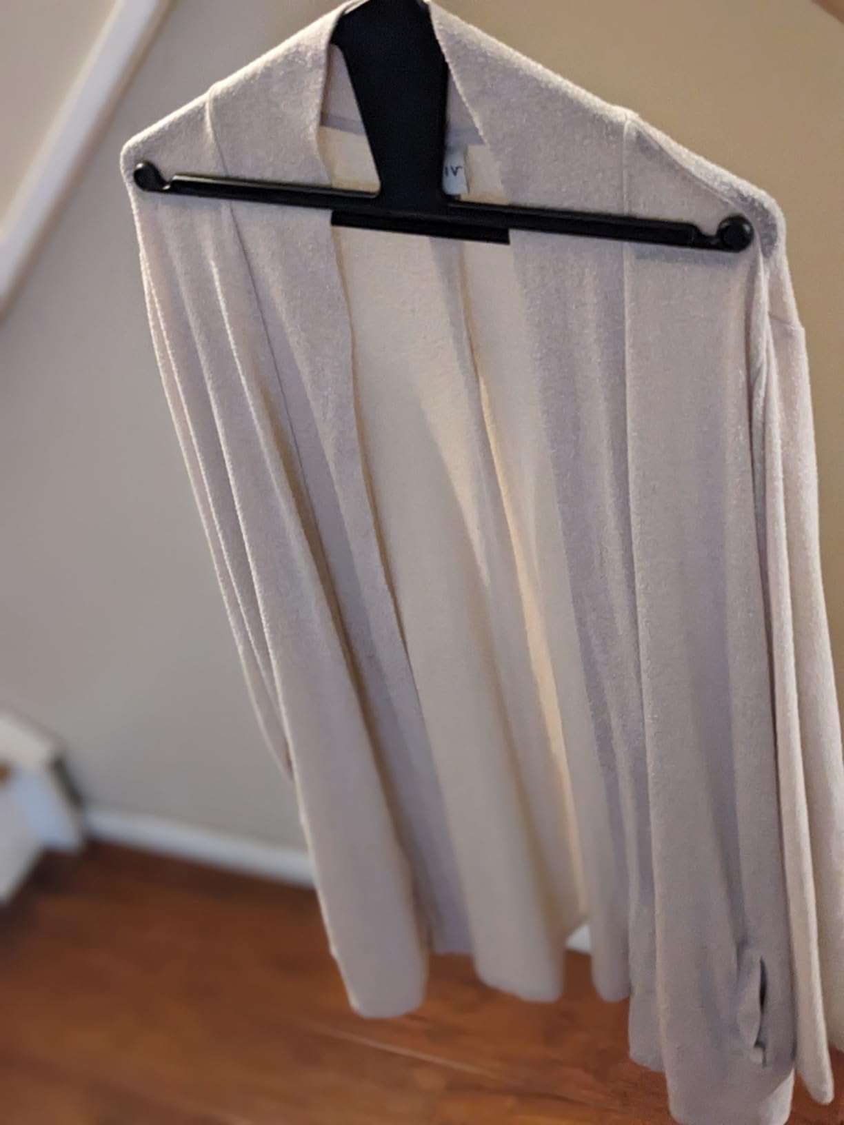Kangaroo 100% Recycled High-Strength Clothing Hanger Tangerine