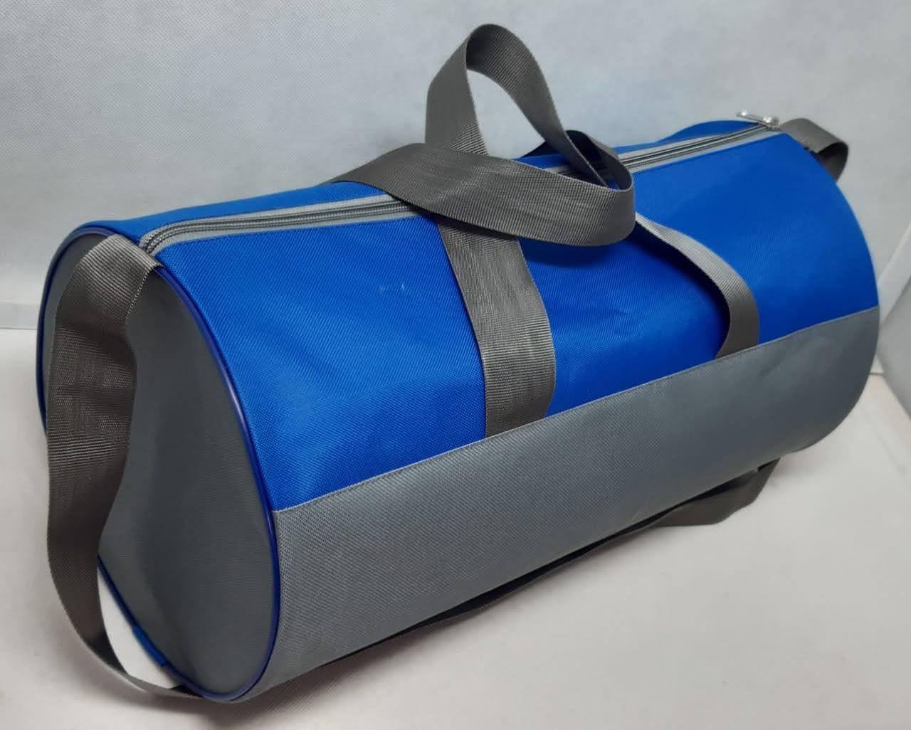 SOFLEX Round Sports Bag for Gym and Travel with Main Zipped Compartment Adjustable Shoulder Strap Poly Web Handle Lightweight Utility Gear Carrier 600DN Polyester Fabric