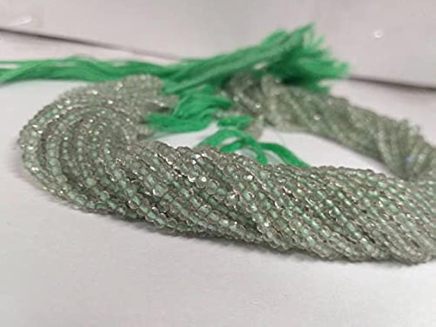 Perles améthyste verte LKBEADS micro facettées pour créer vos bijoux bohèmes et colliers d'été