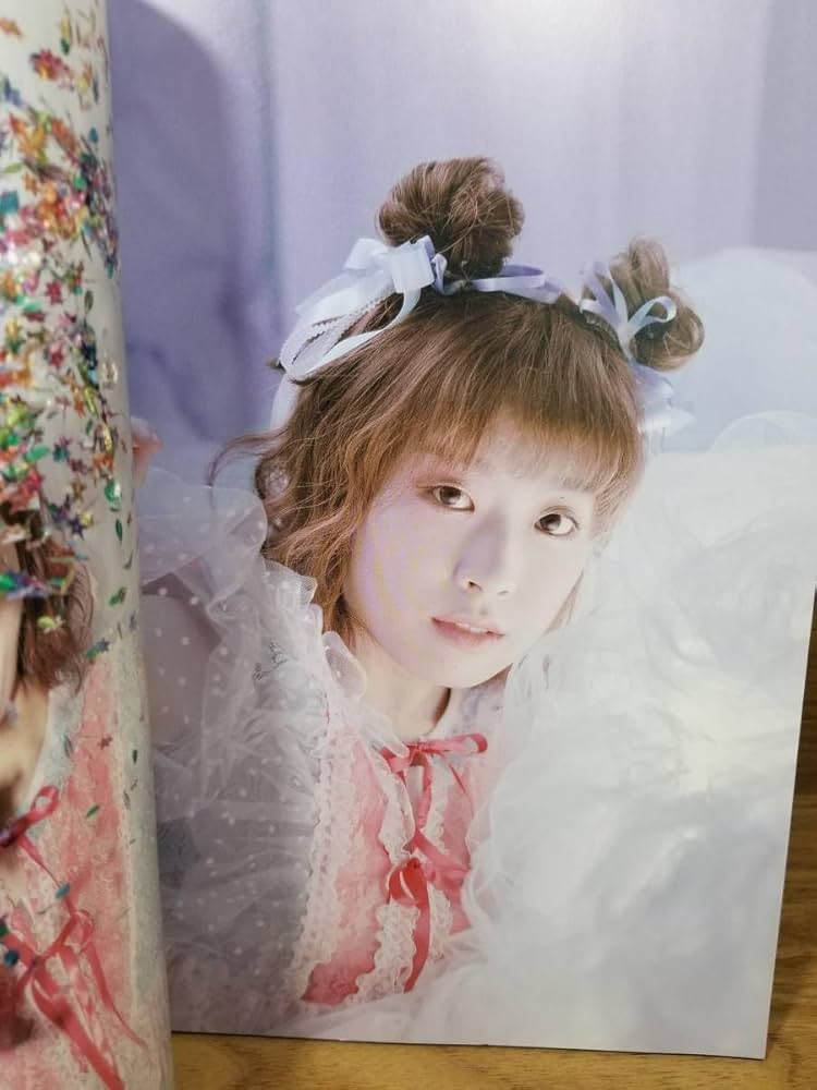 降幡愛写真集 いとしき ○ サイン入り販促非売品ポスター