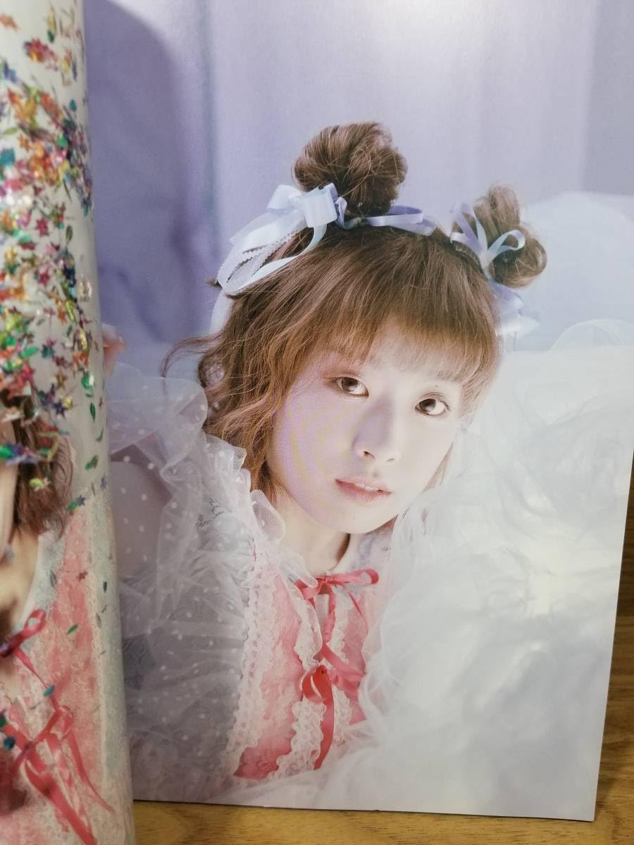 Amazon.co.jp: いとしき 降幡愛写真集 降幡愛 (著) : ホーム＆キッチン