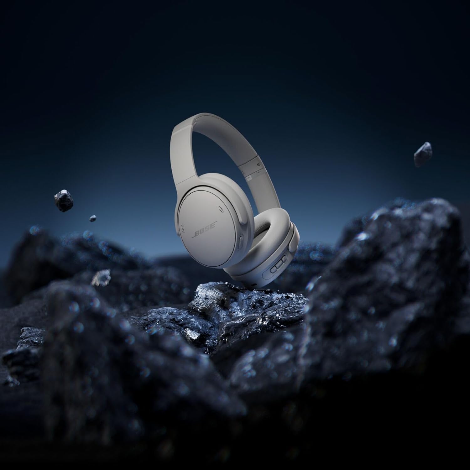 Bose QuietComfort Headphones - Wireless Bluetooth Headphones, Active Over Ear Noise Cancelling and Mic, USB-C Charging, Deep Bass, Up to 24 Hours of Playtime, Moonlight Grey - Limited Edition - Image 6