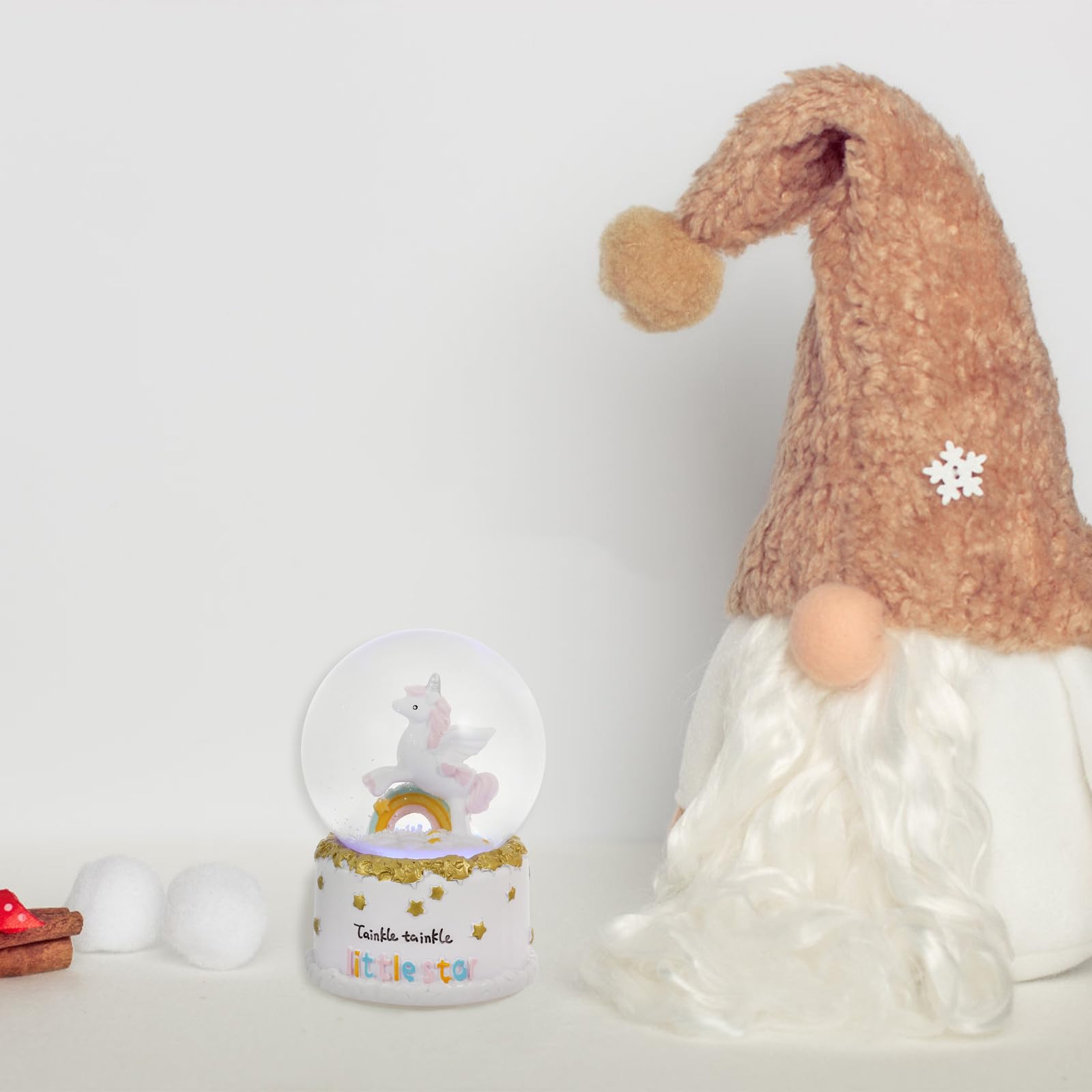 Cabilock Music Box Crystal Ball in Resina e Vetro per Decorazione | Uso in Studio e Casa, Luce Notturna, 3 Batterie Aa Non Incluse, Finitura Elegante e Lavorazione Curata