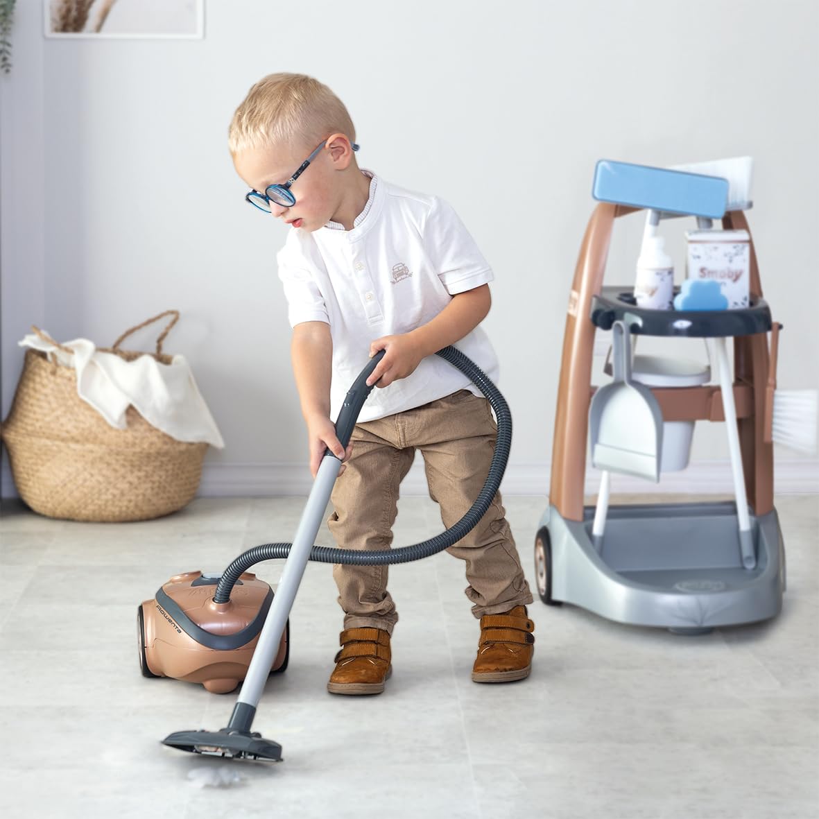 Smoby - Rowenta - Wózek do sprzątania + Odkurzacz - Zabawka imitująca - Funkcja elektroniczna - 9 akcesoriów - Od 3 lat - Wyprodukowano we Francji