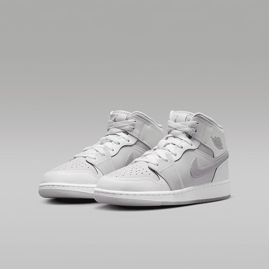Nike Air Jordan 1 ホワイト/シルバー Amazon.com | Jordan Air 1 Mid Grade School Summit White/Metallic