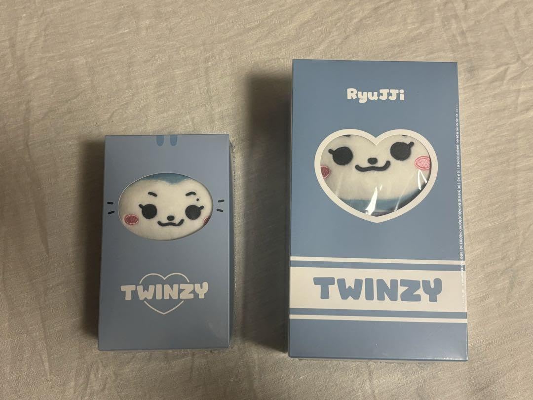 Amazon.co.jp: 公式 itzy TWINZY ぬいぐるみ リュジン RYUJJI : おもちゃ