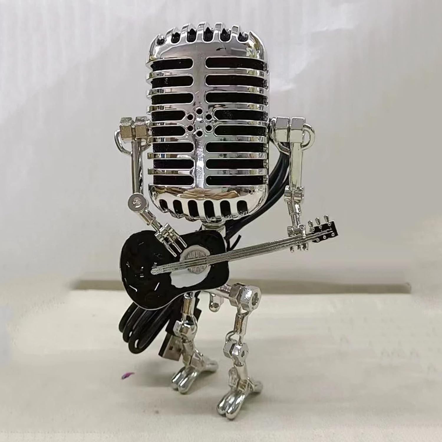 Microphone Robot Lamp Statue Industrial Table Lamp, Retro Steam Punk Robot Lamp Decor Night Light Creative Fun Desk Lamp for Home Office Desk Bedrooms Bar Restaurant,Black