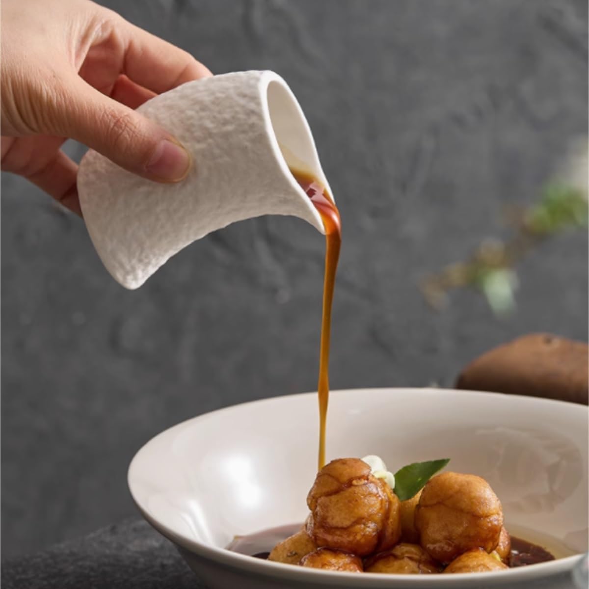 Salsiera per salsa per condimenti per insalata, ristorante occidentale, per bistecche, salse, tazza creativa in ceramica bianca, per cucina e ristorante (nero)