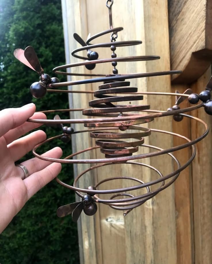 Honey Bee Spiral Hanging Spinner – Copper Color Metal Wind Mobile for Garden, Patio, Yard, or Porch – Outdoor Decorative Kinetic Art – Labor Day Seasonal Yard Ornament