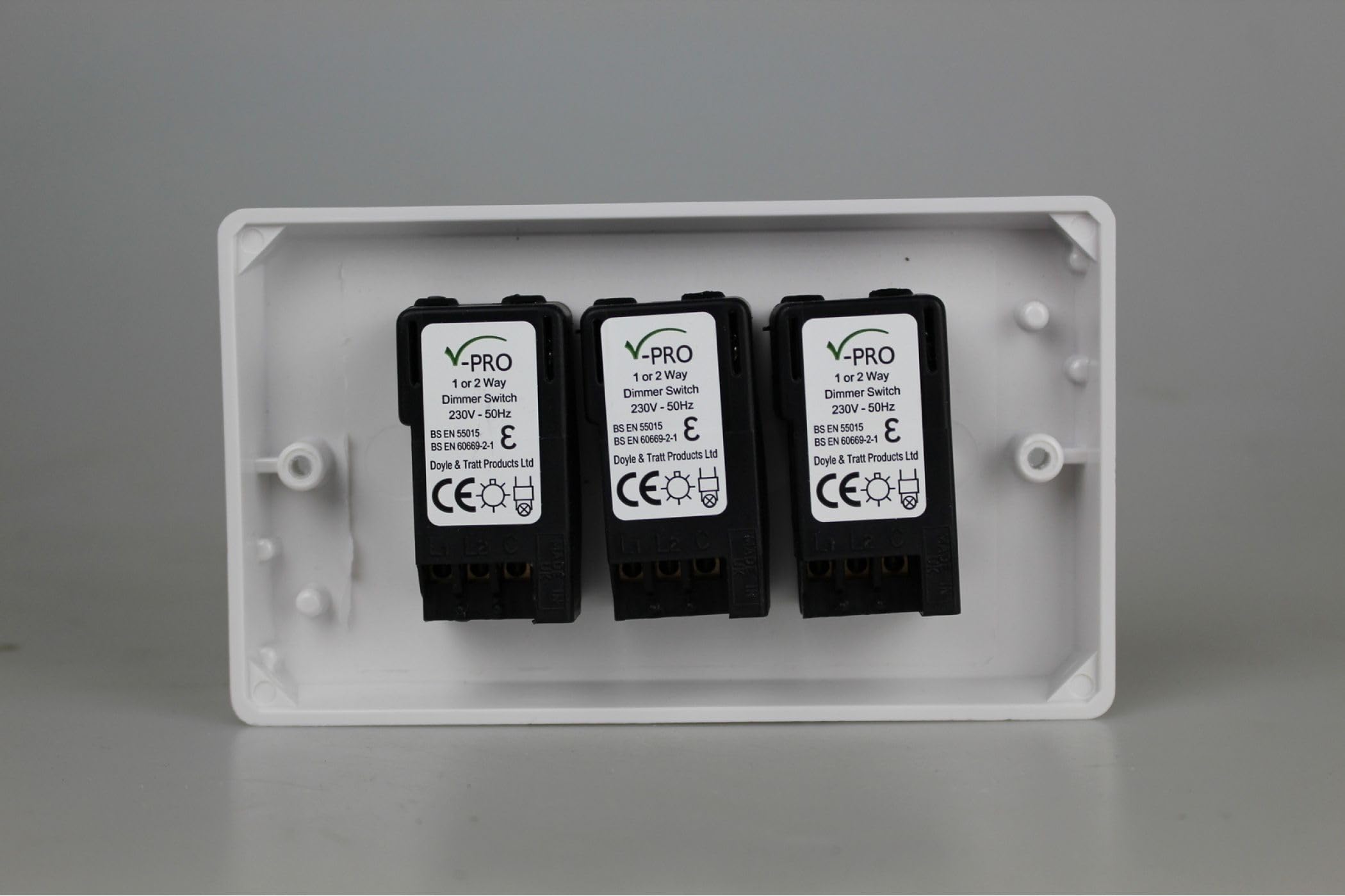 Varilight JQDP303W V-PRO ściemniacz LED, 3 prędkości, podwójny, 1- lub 2-drożny, 300 W, klasyczny biały