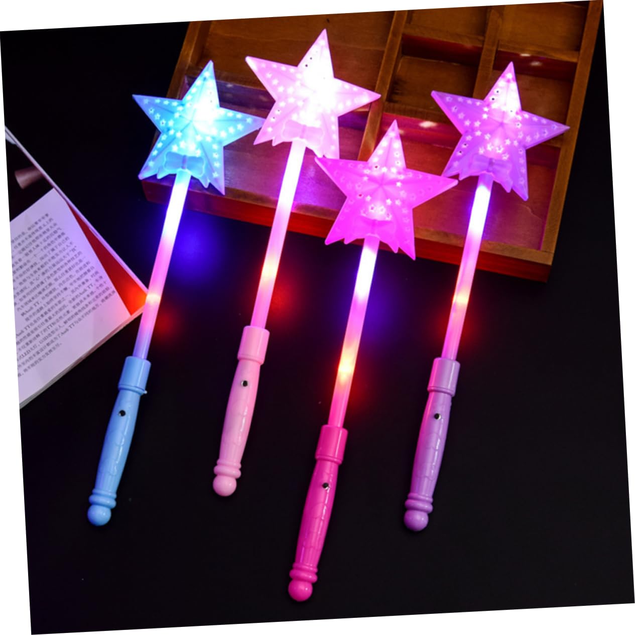 HONMEET Plastic Glow Sticks Star Shape Sticks for Concerts Lightweight Portable Great for Parties Weddings and Events Random Color