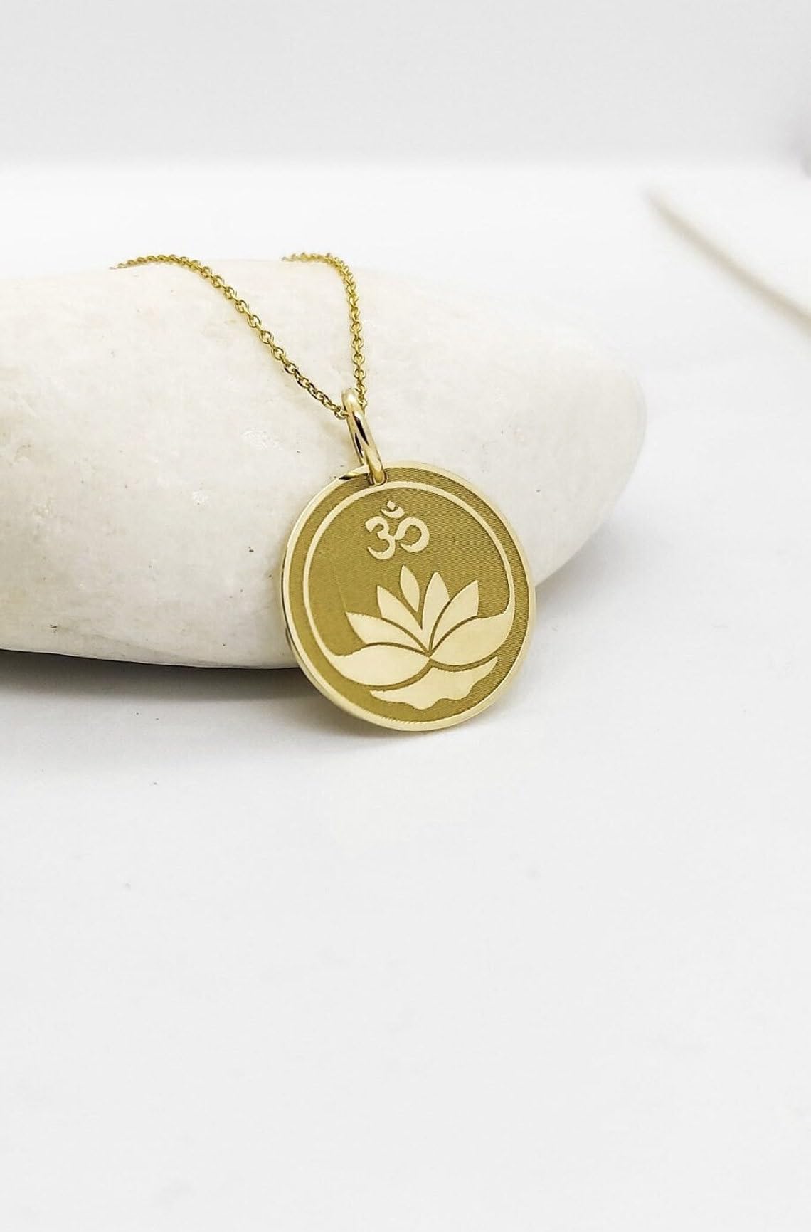 Halskette aus 925er-Sterlingsilber, 25 mm, 45,7 cm lange Kette, 14 Karat echter Om-Lotusscheiben-Anhänger, Om-Charm, geschichtete Scheibe, spiritueller Ohm-Anhänger, Yoga-Halskette, vergoldet