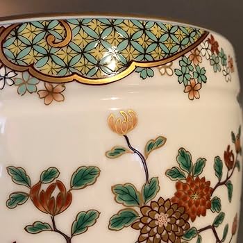 水弾きの技法を使った希少品伊万里火鉢