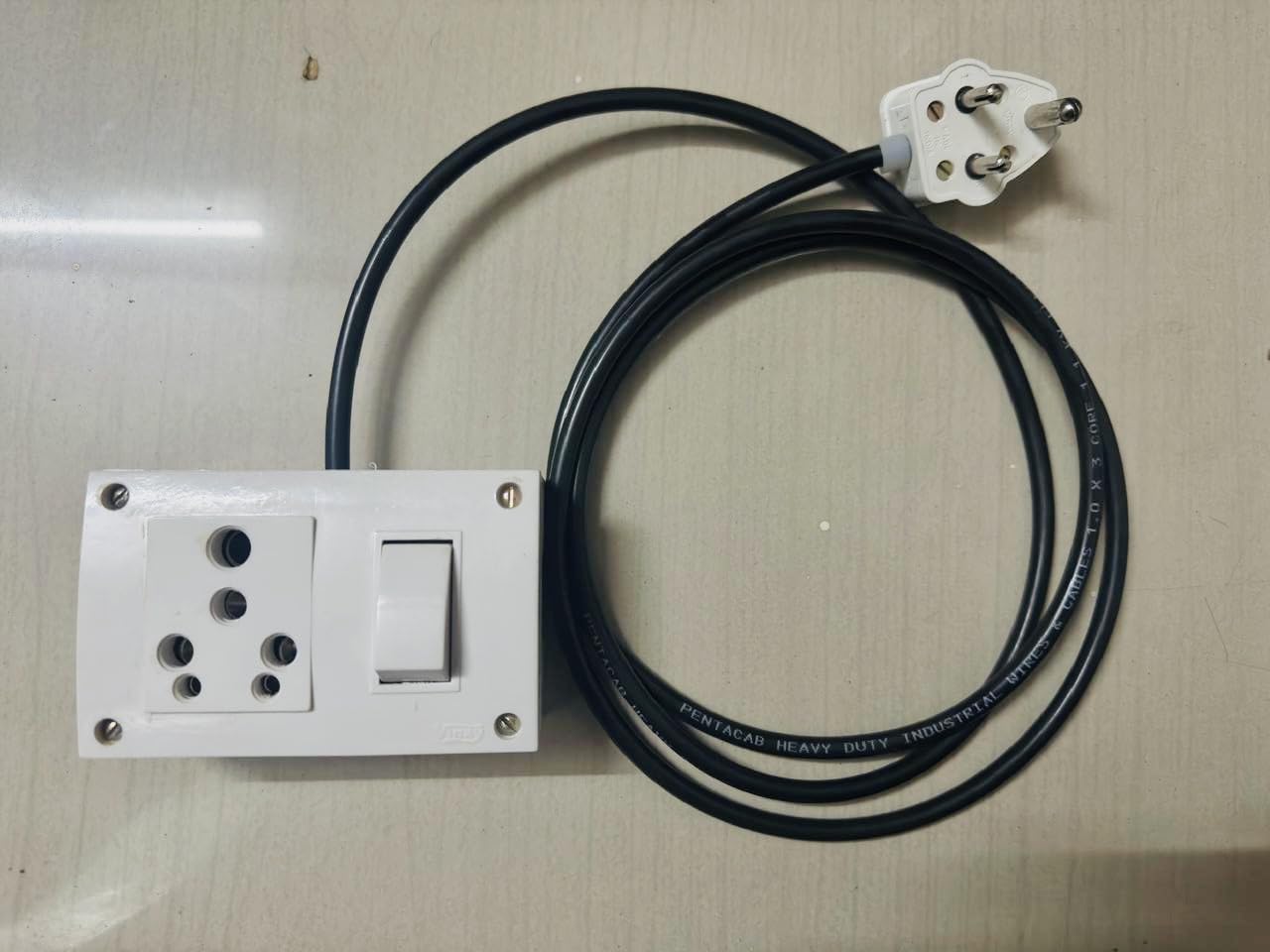 Universal 6A/16A Extension Socket with On/Off Switch and Heavy Duty 3-Core Cable, 3-Pin Plug-image-49